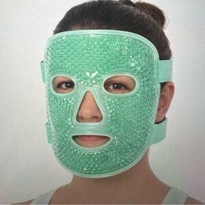 Reusable hot and cold face and eye gel mask